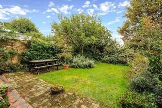 5 bedroom Terraced f...